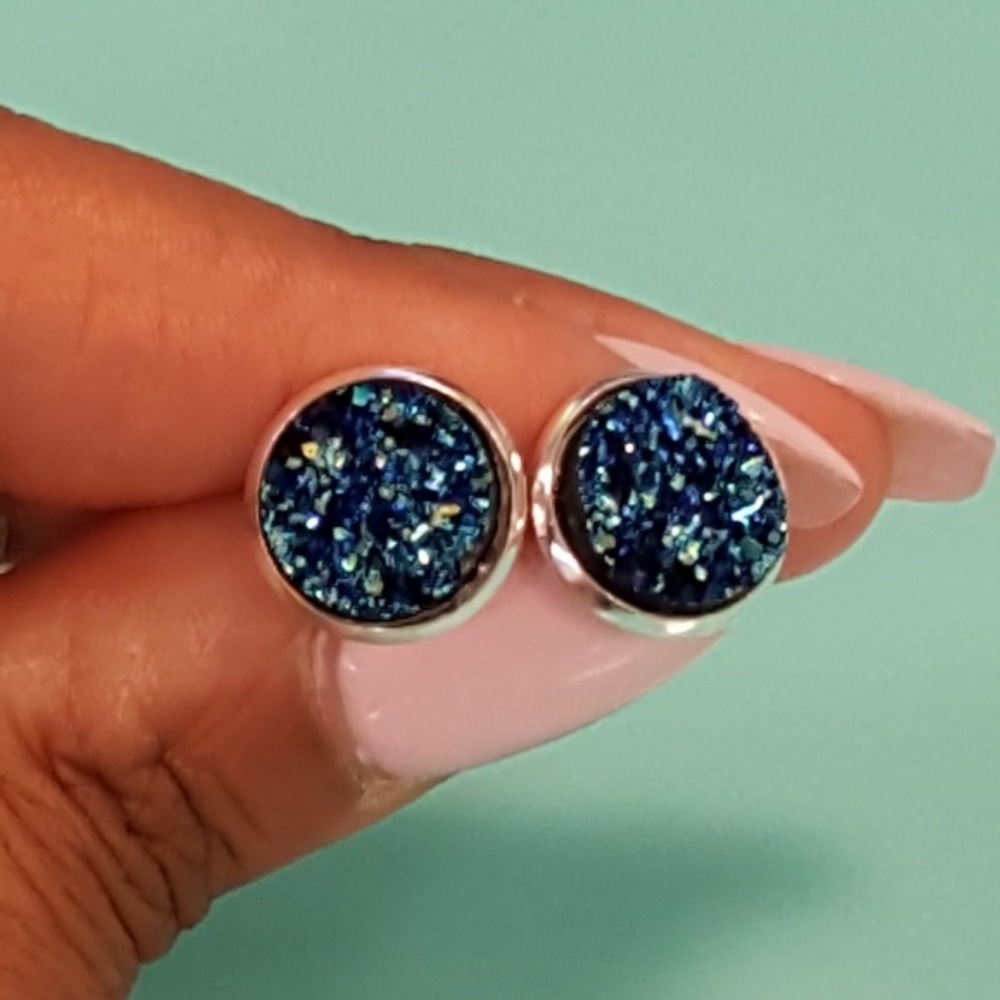 BRAND NEW 💖 Deep aquamarine druzy studs - Picture 3 of 5